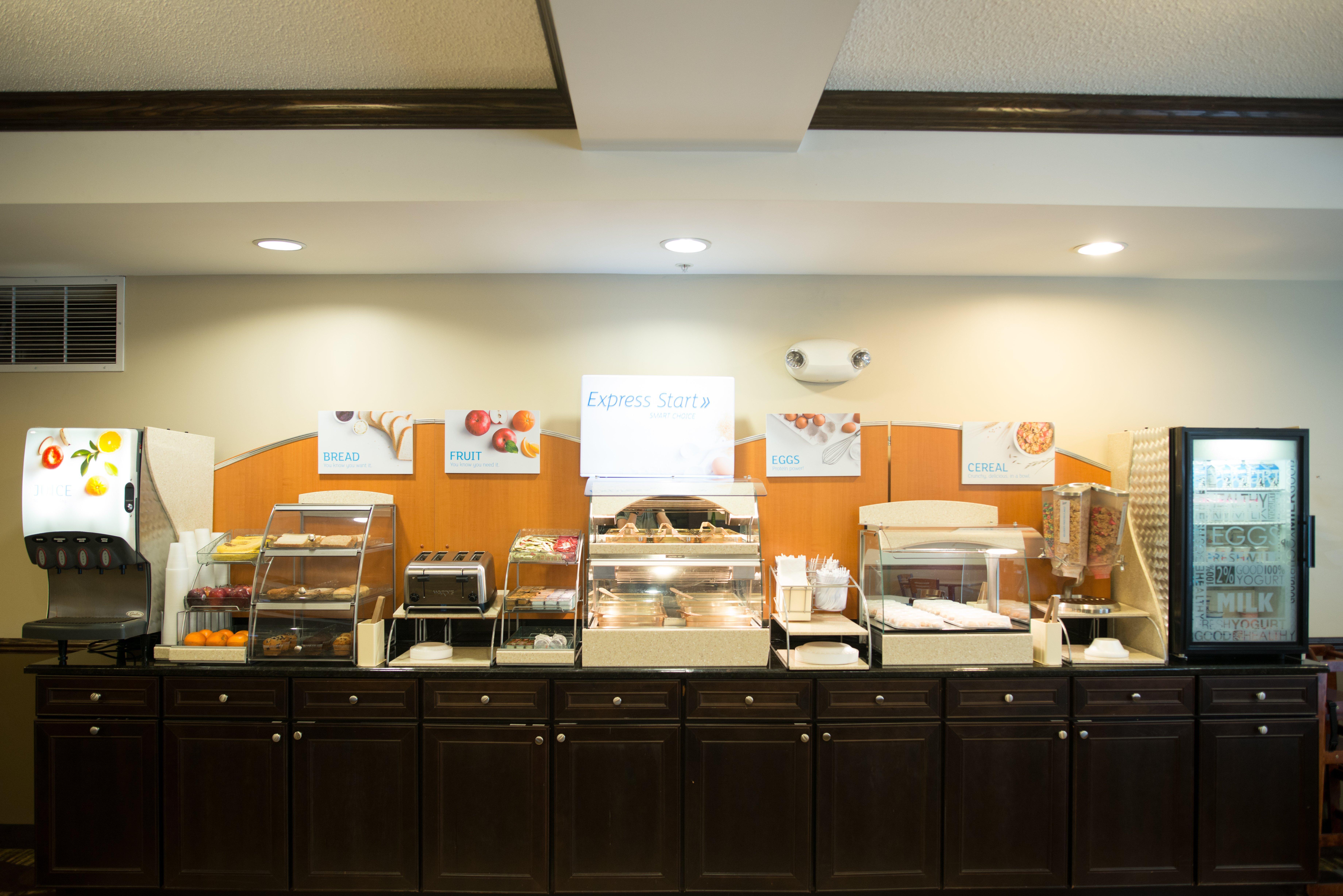 Holiday Inn Express & Suites Northwood By Ihg Silver Lake Luaran gambar