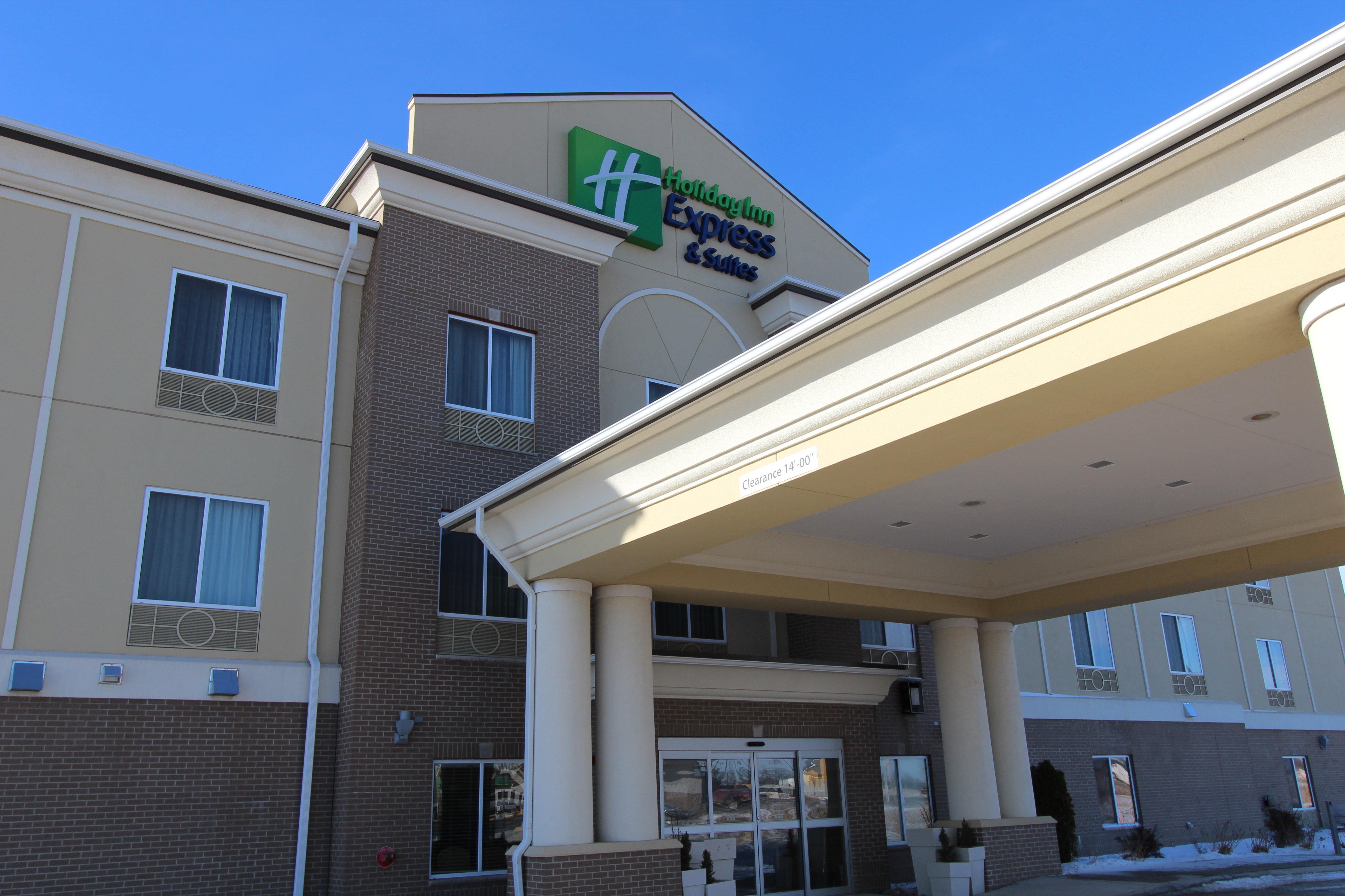 Holiday Inn Express & Suites Northwood By Ihg Silver Lake Luaran gambar