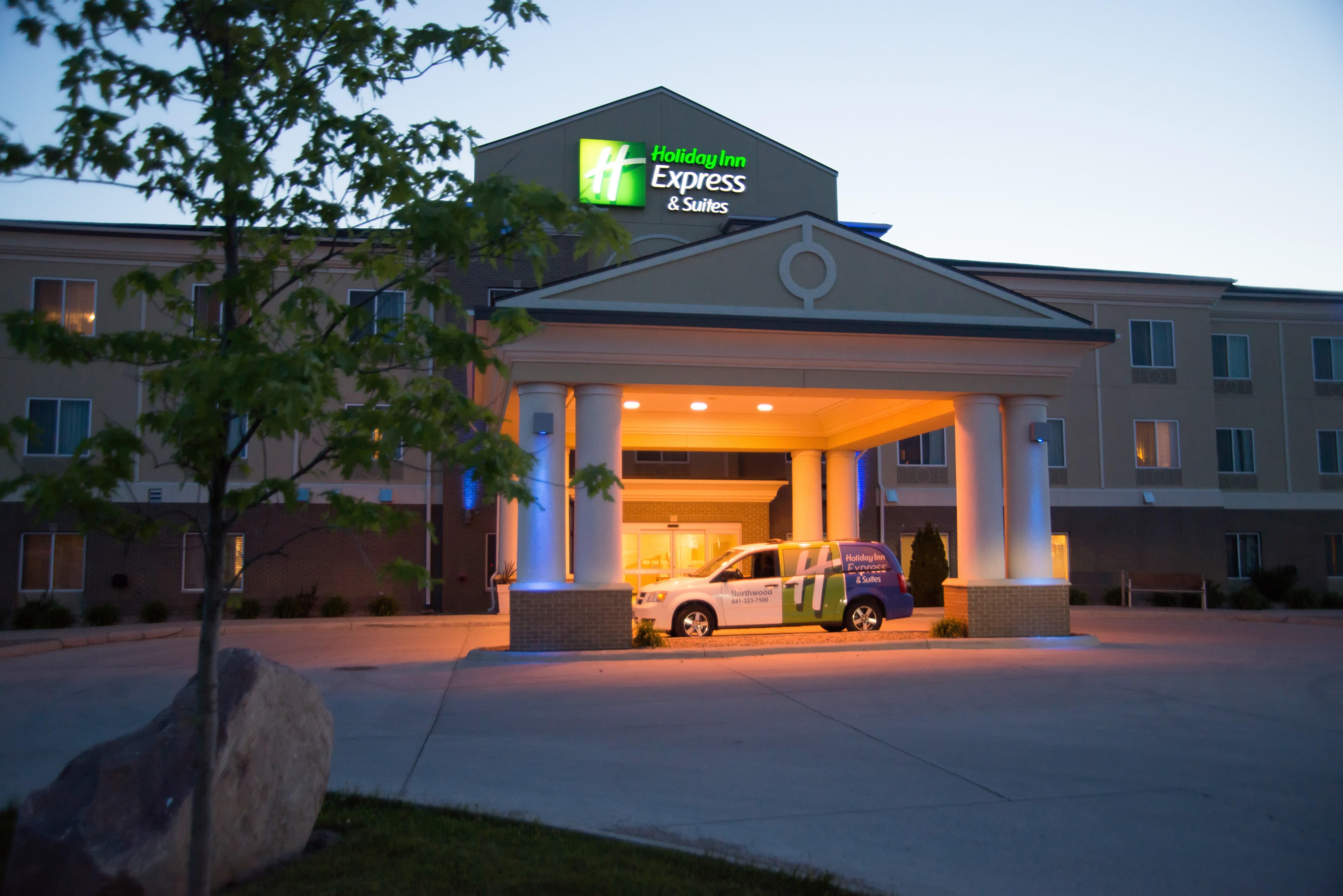 Holiday Inn Express & Suites Northwood By Ihg Silver Lake Luaran gambar