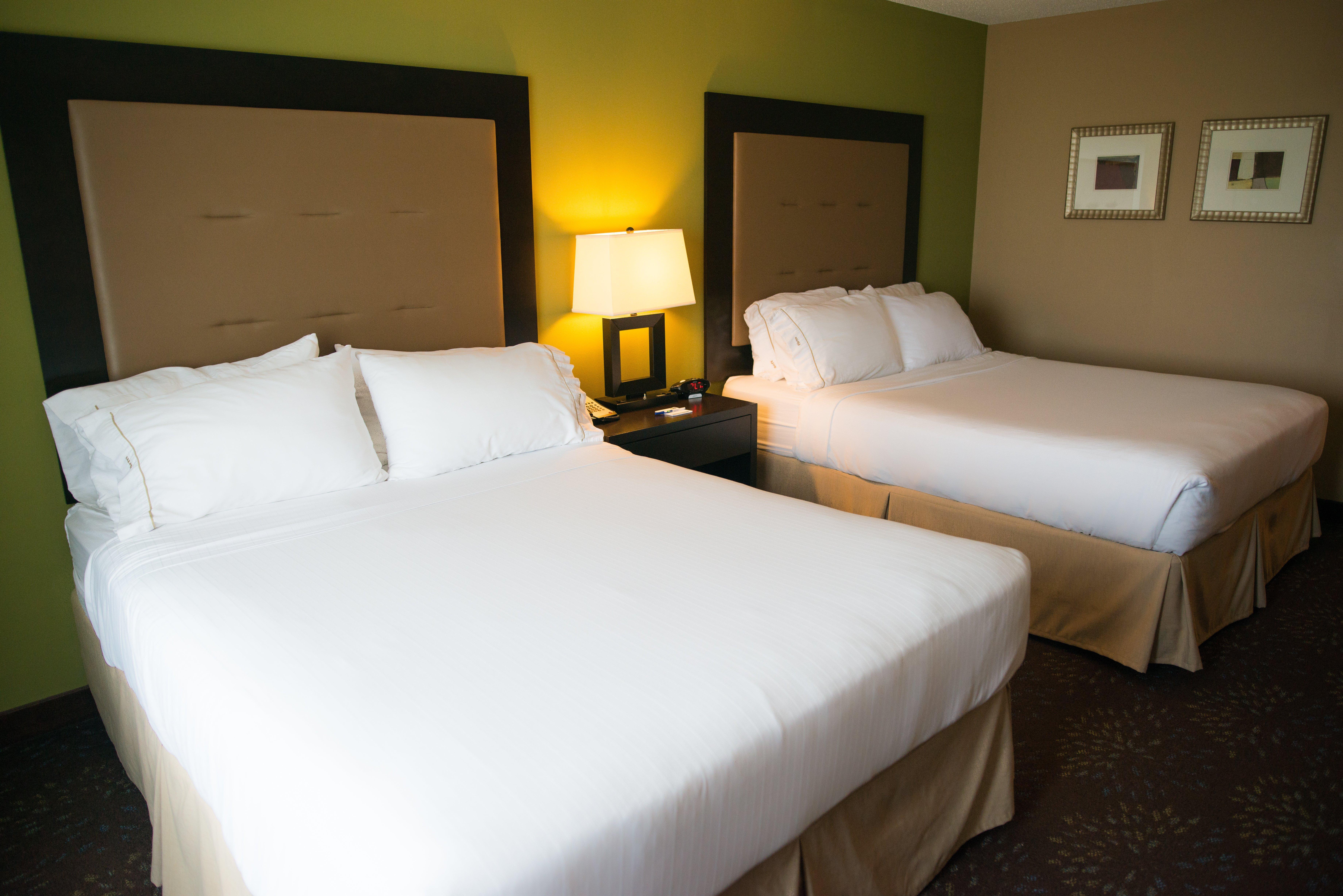 Holiday Inn Express & Suites Northwood By Ihg Silver Lake Luaran gambar