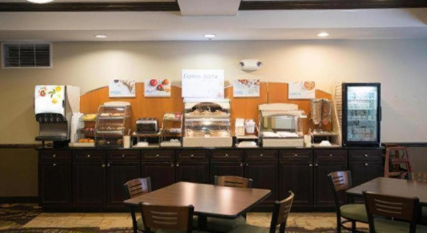 Holiday Inn Express & Suites Northwood By Ihg Silver Lake Luaran gambar