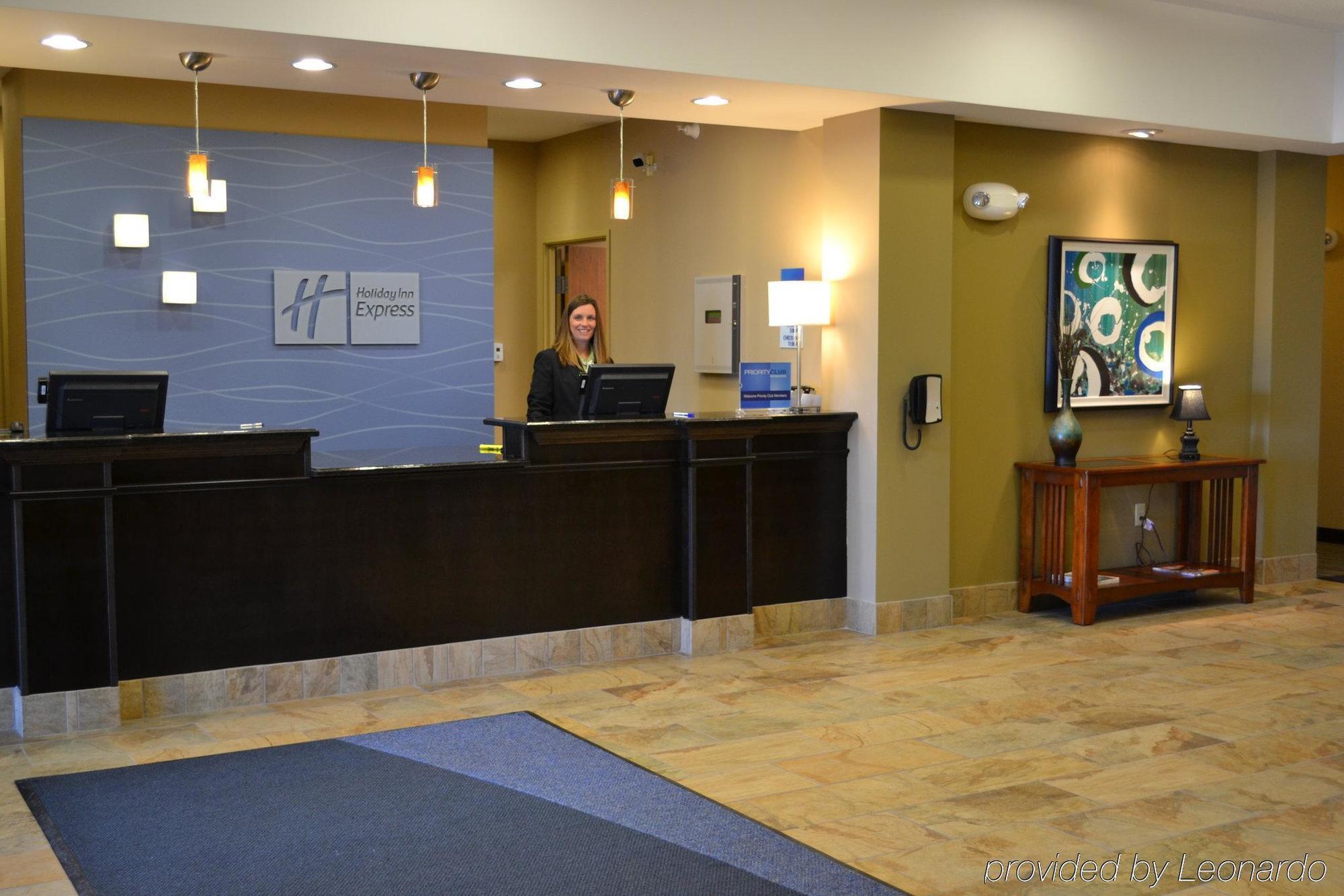 Holiday Inn Express & Suites Northwood By Ihg Silver Lake Luaran gambar